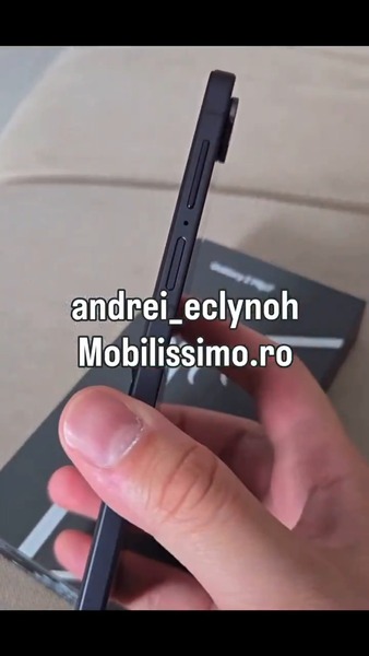 Galaxy Z Flip 7 hands-on leak