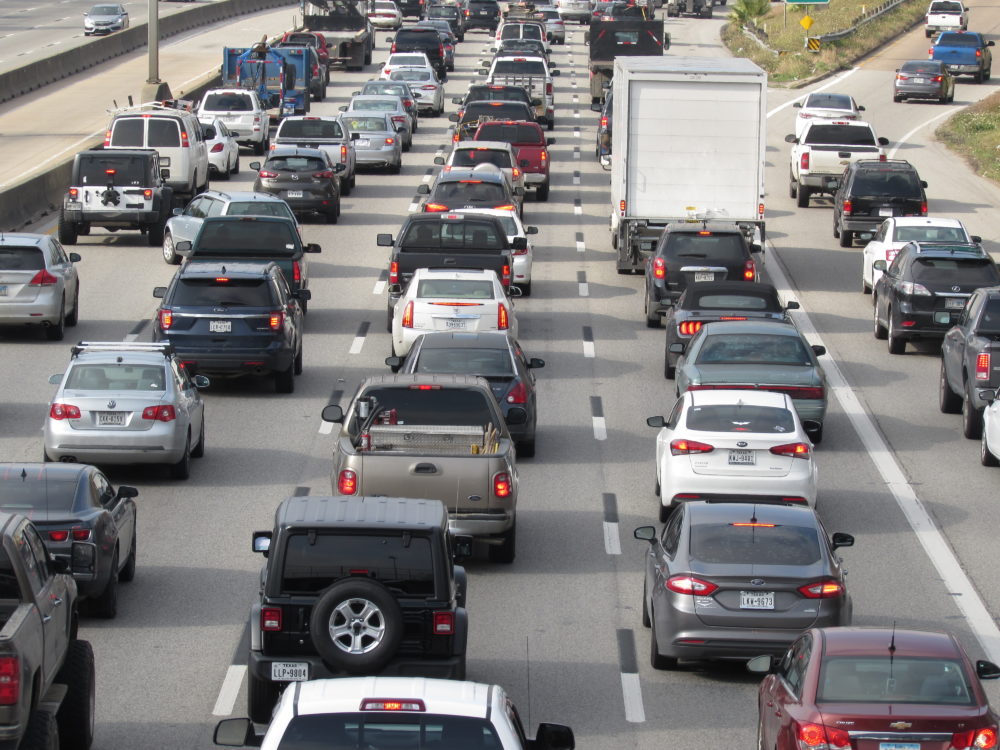Traffic I-45.