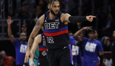 Isaiah Livers Signs Two-Way Deal With Suns