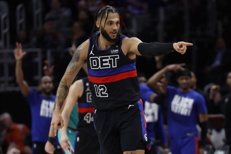 Isaiah Livers Signs Two-Way Deal With Suns