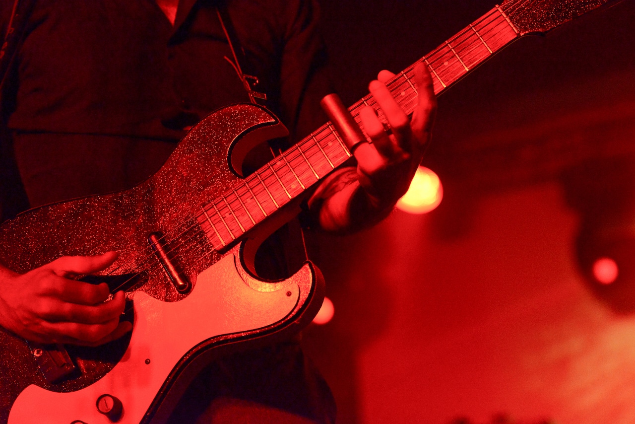 Popular classic rock band’s co-founder and guitarist dead at 77