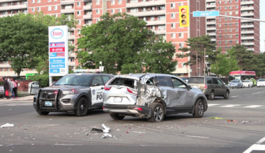 8 vehicles collide in Toronto, police say