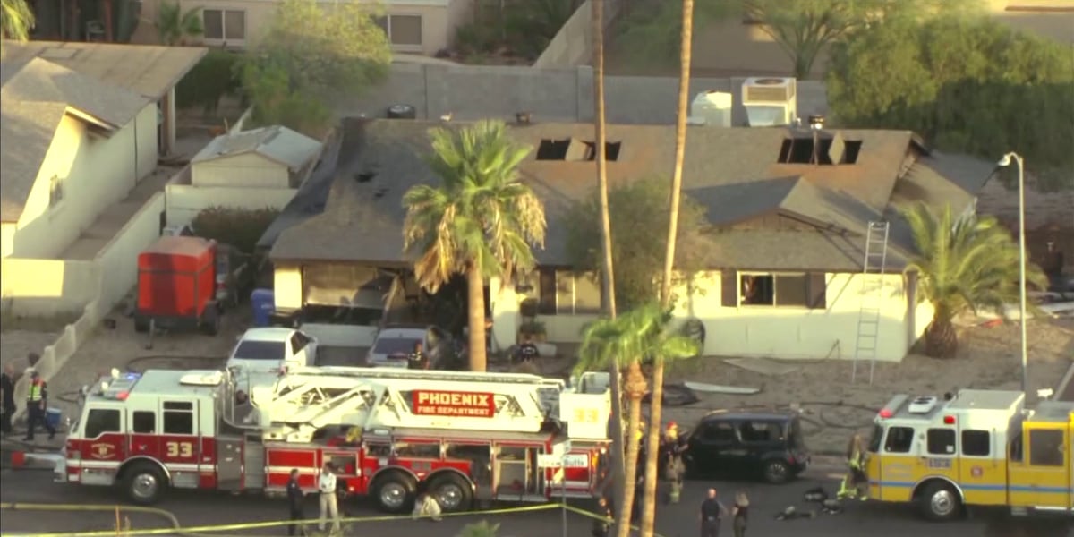 Man found dead, woman hospitalized after Phoenix house fire