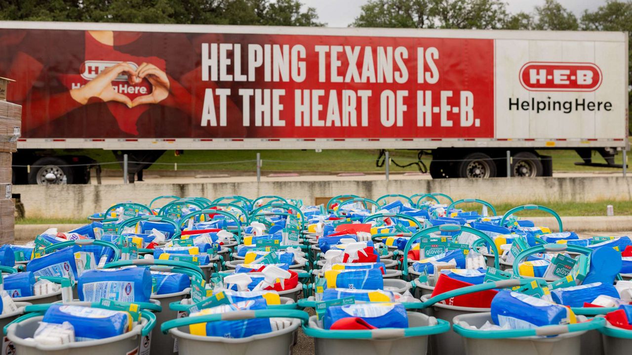 H-E-B in Kerr County helping with disaster relief. (Courtesy: H-E-B)