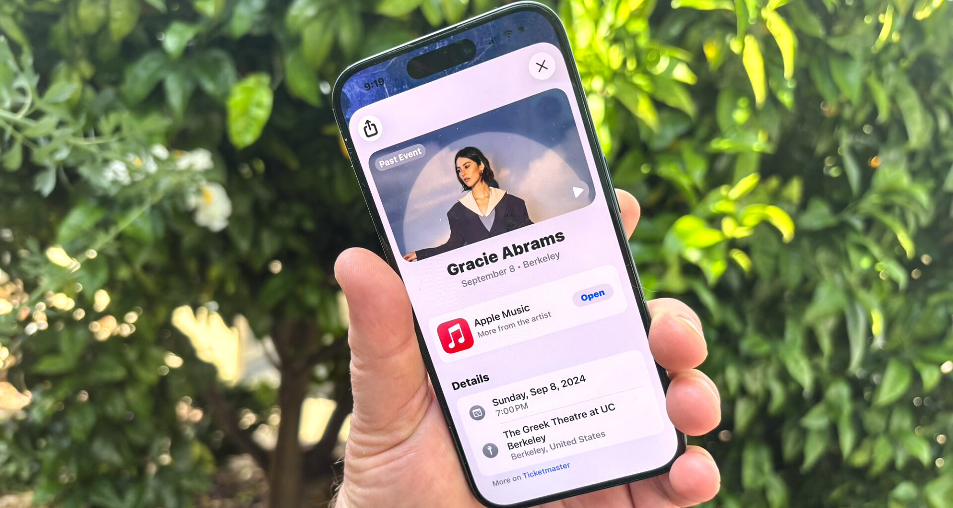 Past events in iOS 26 photos app