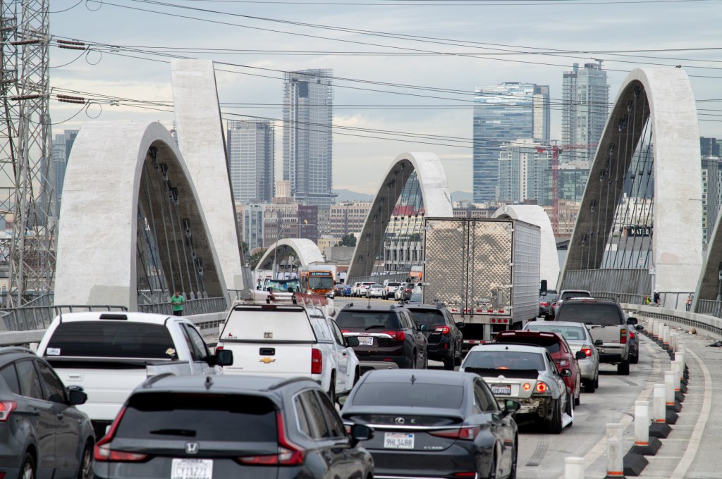 Los Angeles should follow New York’s lead and toll entry into the Downtown area – Whittier Daily News