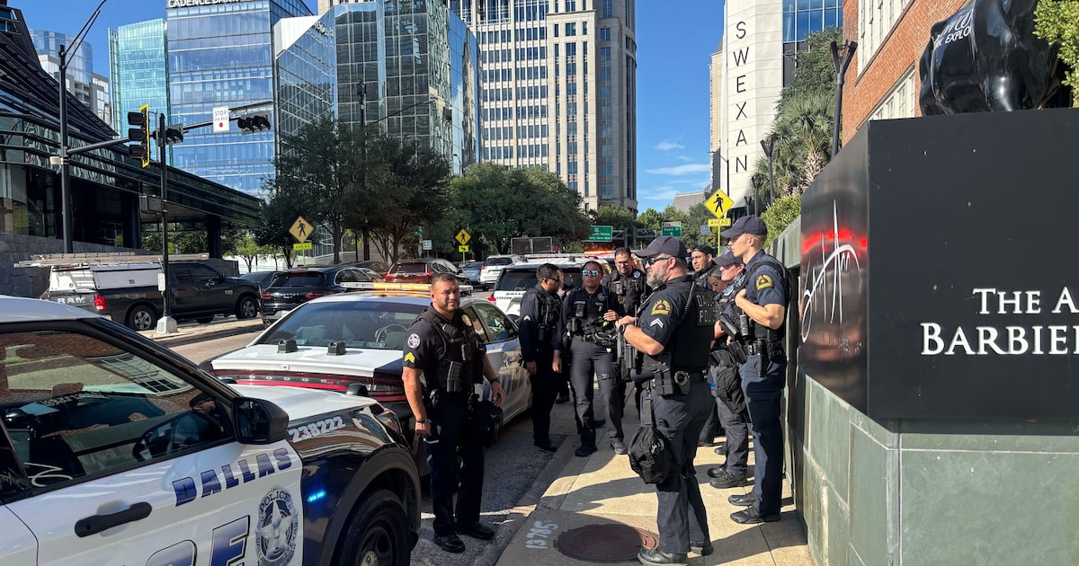 Dallas PD officers detain ‘multiple’ protesters police say entered Uptown building