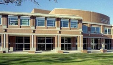 More than 350 UNF students on housing standby list amid dorm renovations