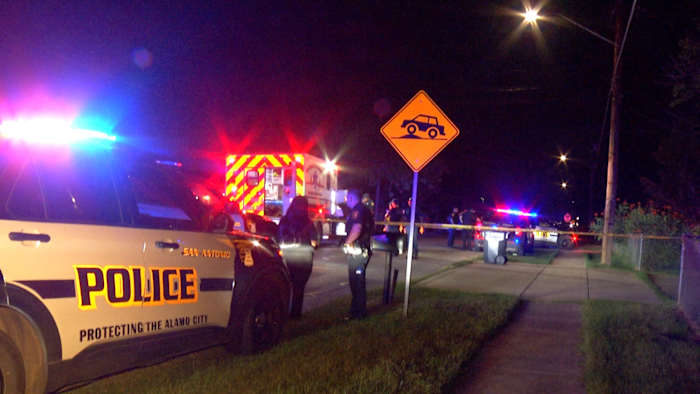 Man killed, suspect flees after shooting at far South Side home, SAPD says