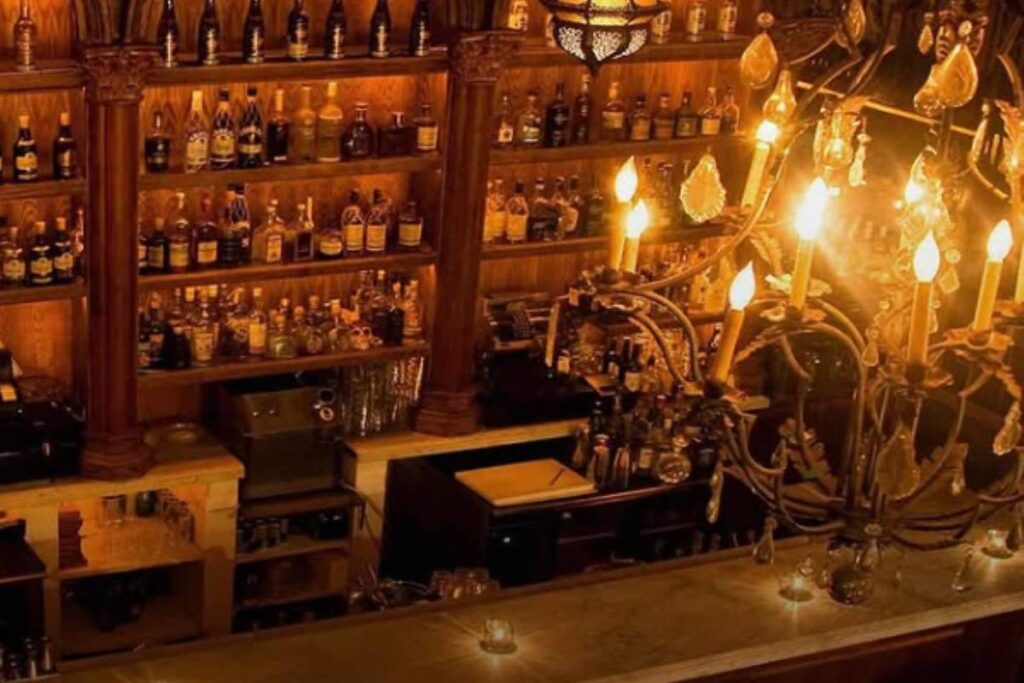 Los Angeles Has 3 Of The 7 Best Bars In The U.S. For Drinking Away Your Blues