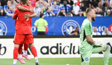 Hugo Cuypers, Jack Elliott score in 2-0 win