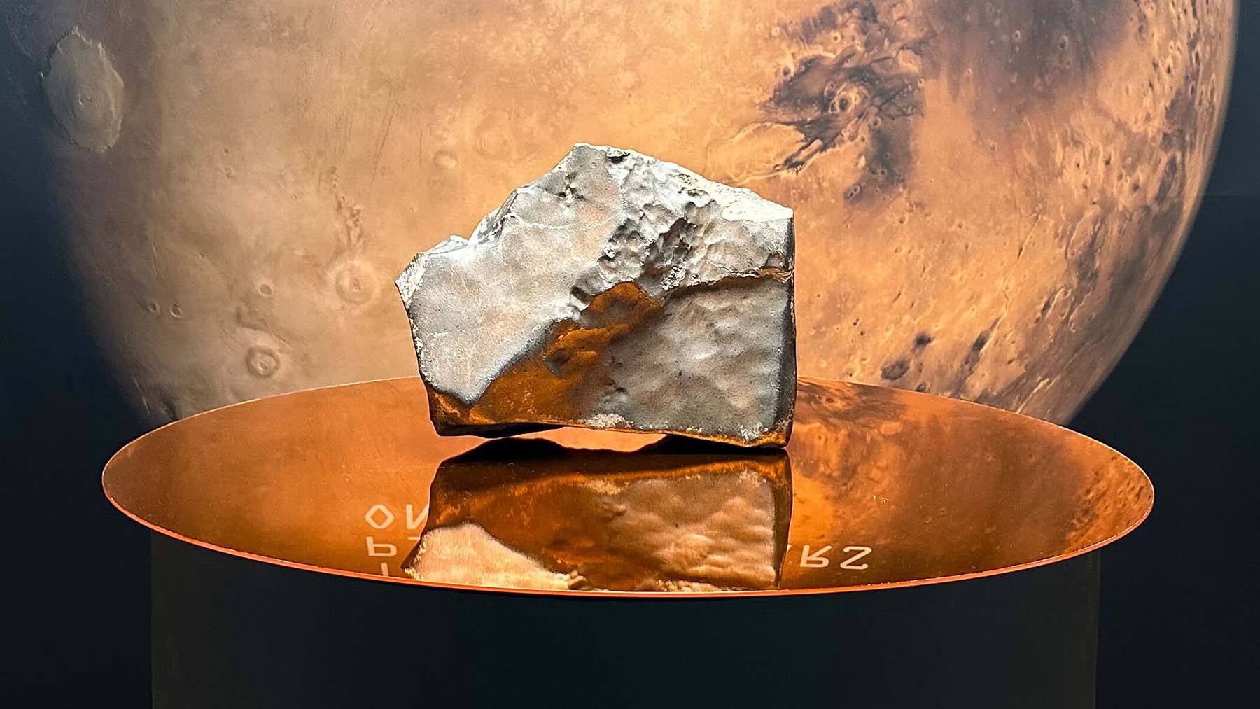 Neither gold nor diamonds - this piece of Mars costs more than 5 million and is already the most expensive Martian meteorite ever auctioned