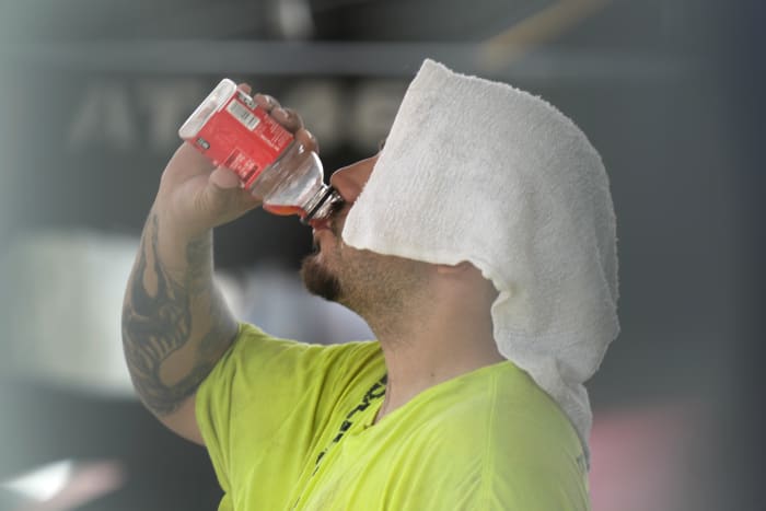 Jacksonville residents cope with sweltering triple-digit temps