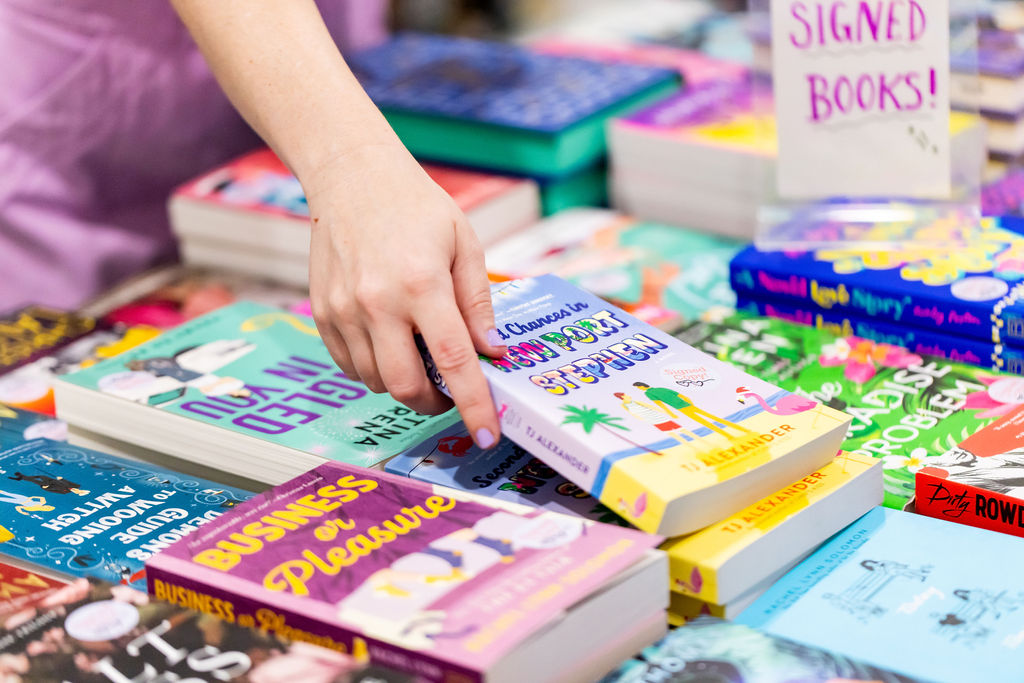 Romance bookstores are giving Southern California readers a reason to swoon – Orange County Register