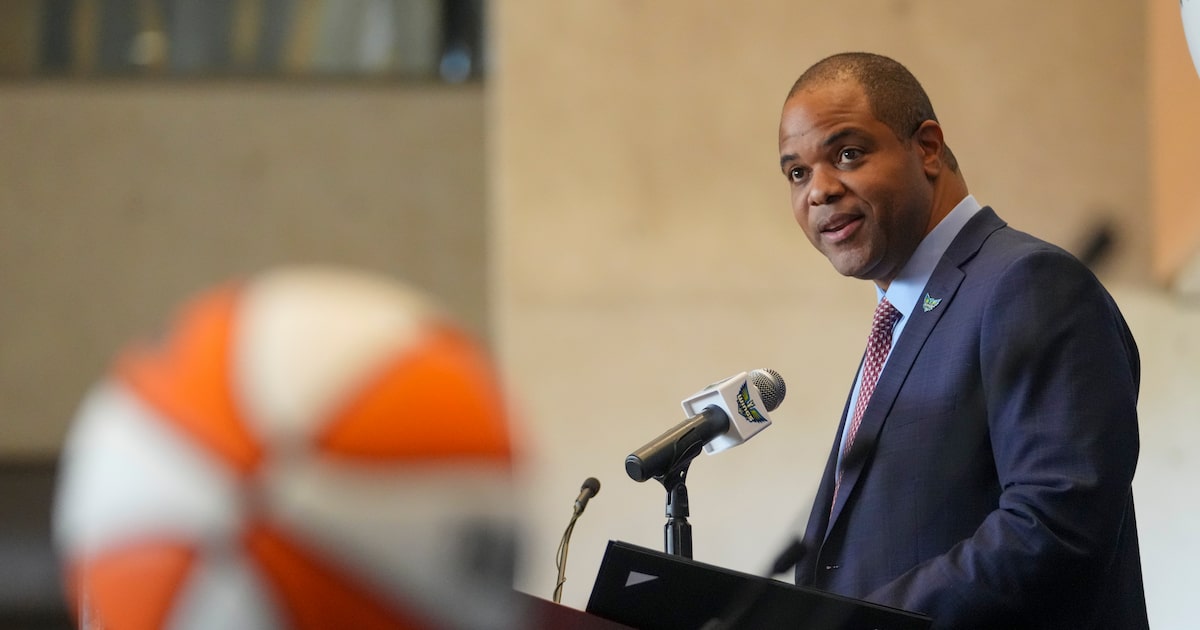 Dallas Mayor Eric Johnson seems like the mayor of Somewhere Else