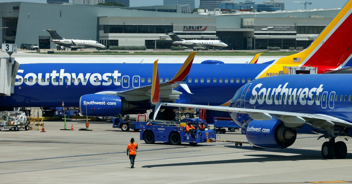 Threat made by 67-year-old passenger closes gate at Dallas Love Field, officials say