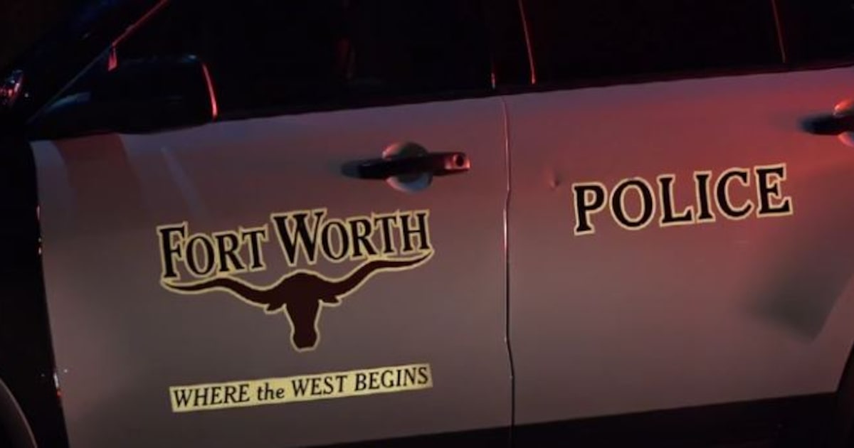 2 arrested after speeding car crashes, hits 3 people near Fort Worth bus stop