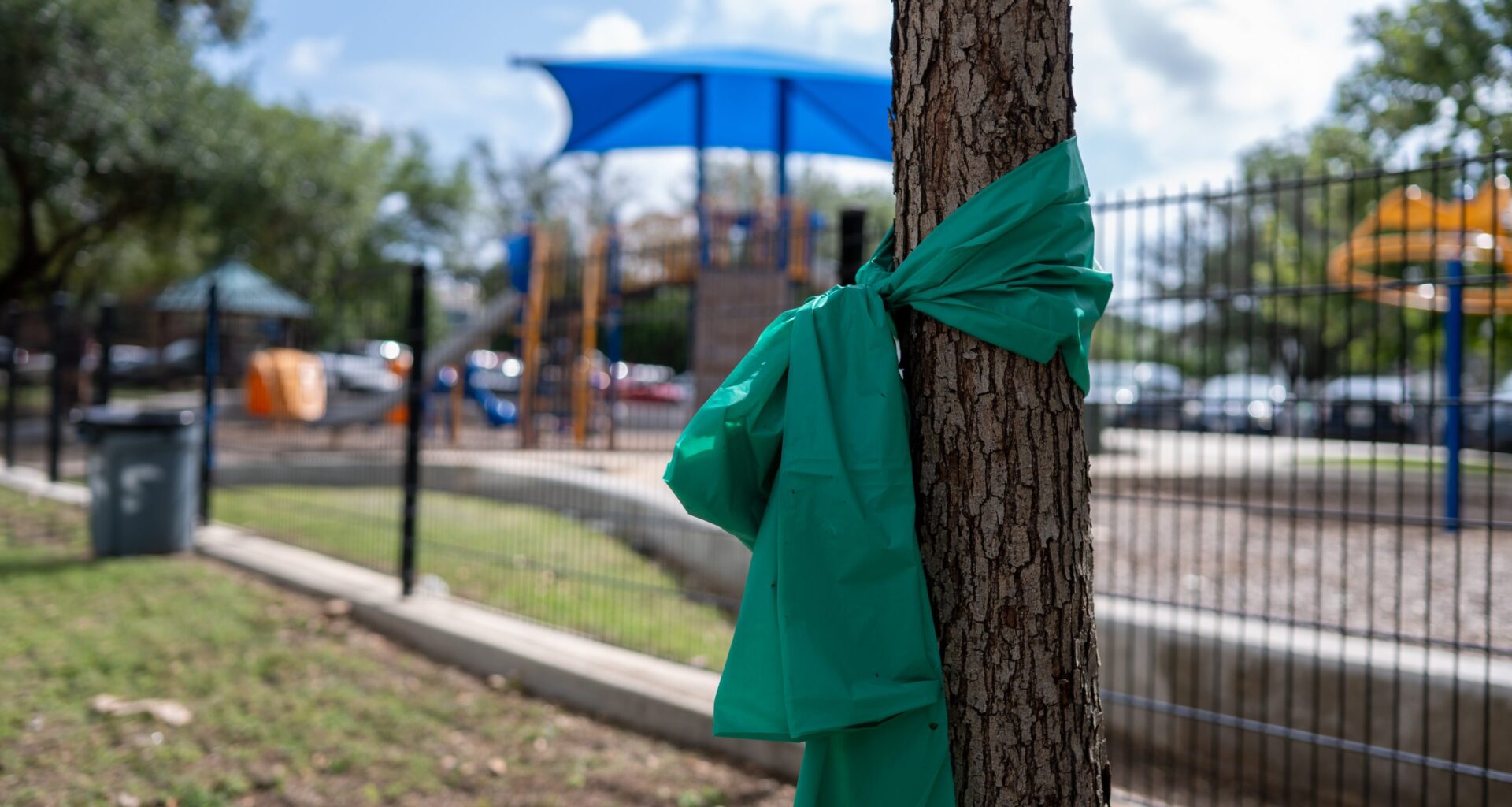 Green ribbons in Alamo Heights honor those missing in floods