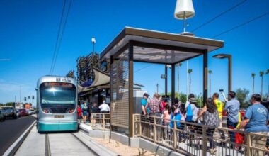 Phoenix light rail collision leaves 1 pedestrian dead...
