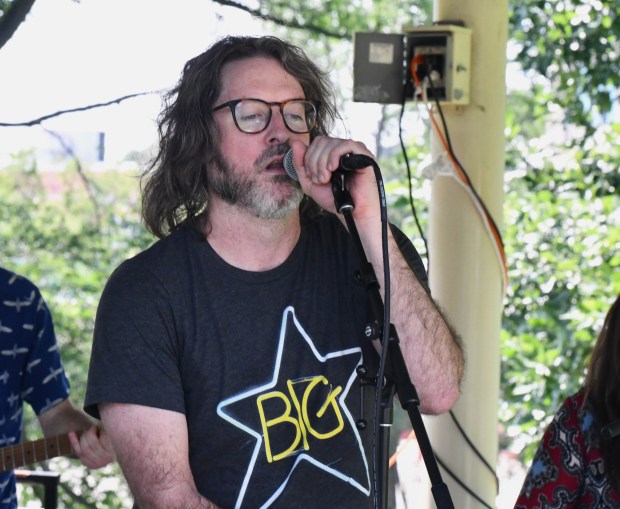 Paul Kean from the Pawn Shop Roses kicked things off with some upbeat rockers. (Photo by Rick Cawley)