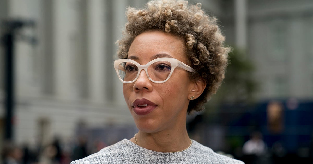 Georgia artist Amy Sherald pulls Smithsonian show, citing censorship