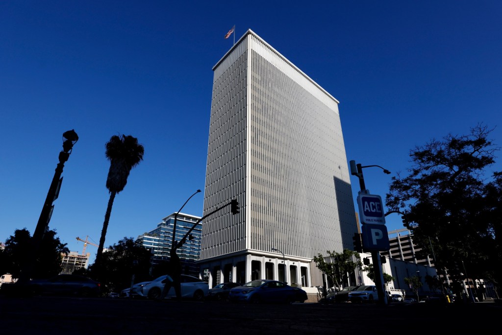 San Diego agrees to lease 101 Ash St. to developer for low-income housing – San Diego Union-Tribune