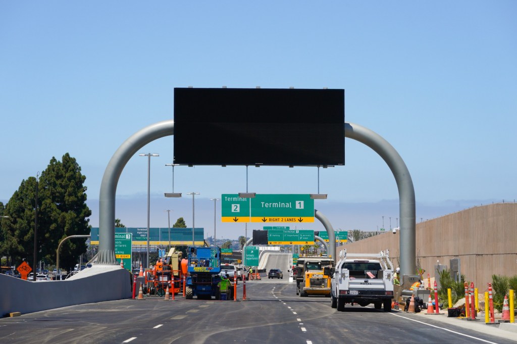 New road opening Friday promises direct access to San Diego airport