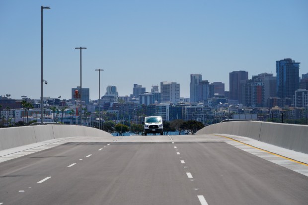 The new airport road coming off Harbor Drive is scheduled to open on Friday. Lane 1 (on the right) directs you to Terminal 2, while lanes 2 and 3 lead to Terminal 1 at San Diego International Airport. (Nelvin C. Cepeda / The San Diego Union-Tribune)