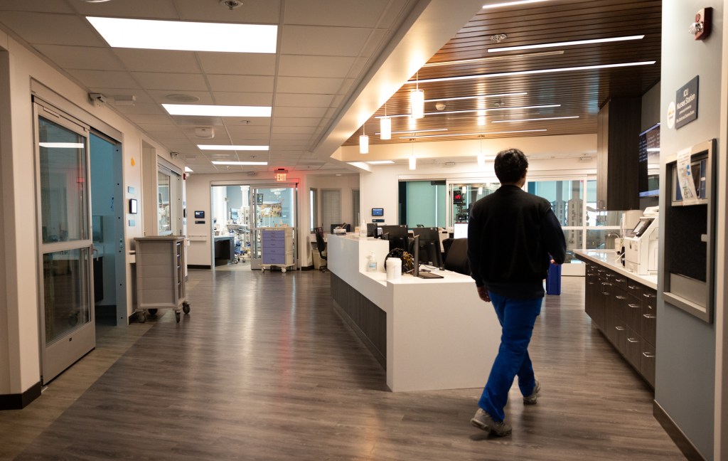 Sharp HealthCare gives layoff notices to 315 workers, cuts executive pay – San Diego Union-Tribune