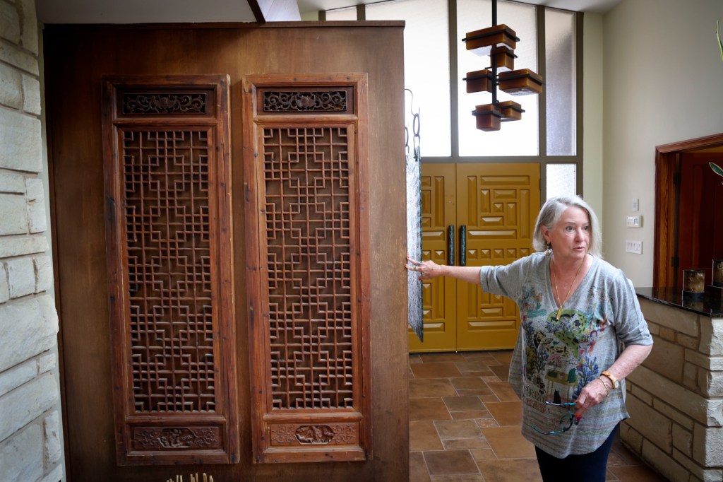 Thrifting to furnish your home helps layer in richness and interest – San Diego Union-Tribune