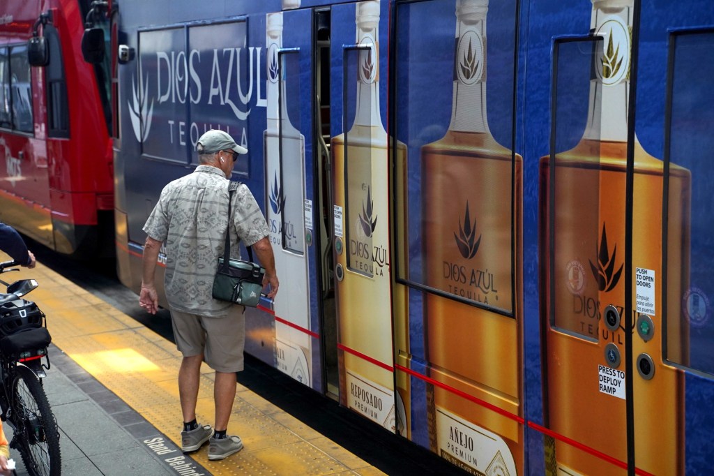 Expect more alcohol ads on San Diego transit – San Diego Union-Tribune