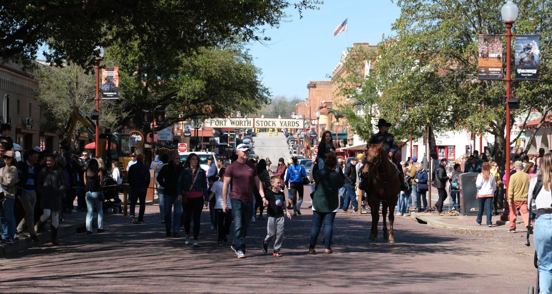 Fort Worth riders upset as Stockyards, police regulate horseback traffic for public safety