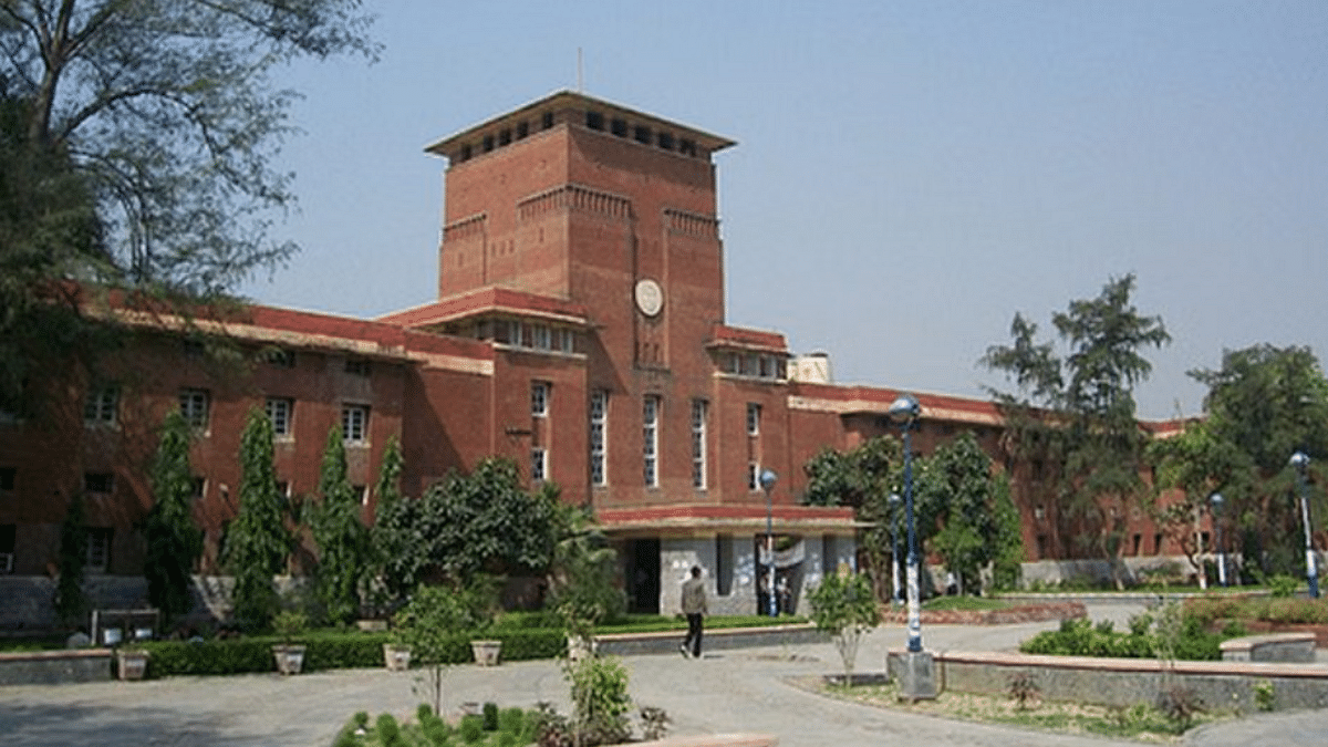 Faculty supervision, startup mentorship to funding, what DU's 4th year UG research guidelines entail