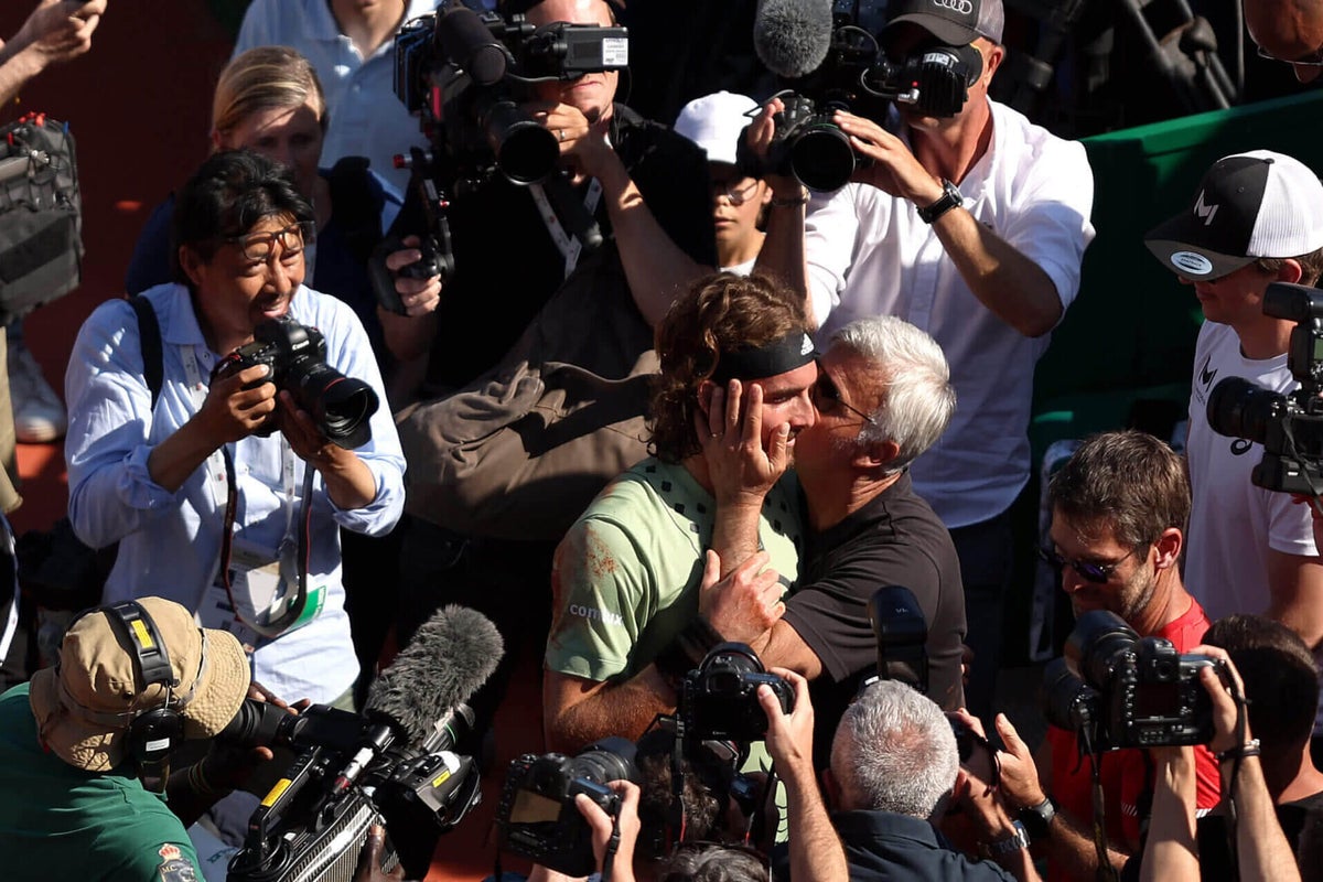Tennis fathers and sons: Stefanos and Apostolos Tsitsipas, and other ways to coach