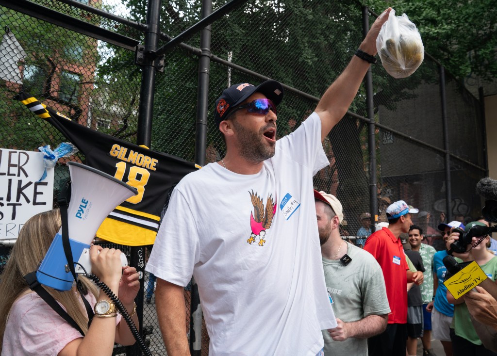 NYC lawyer wins Adam Sandler look-alike contest in SoHo