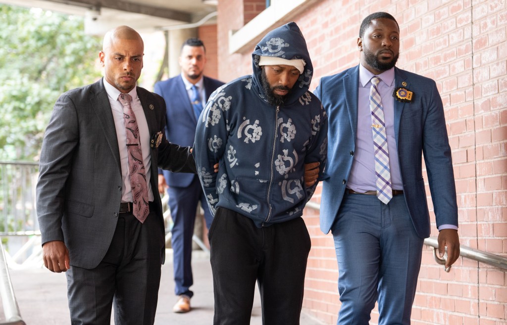 Cops nab suspect wanted for fatally stabbing 18-year-old in Bronx brawl