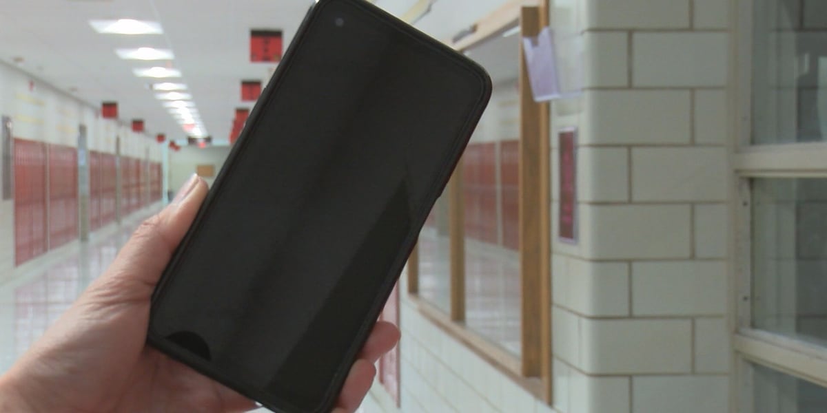Springfield Public Schools explains its new cell phone policy