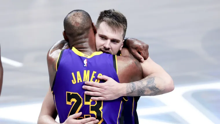 College basketball's No. 1 scorer may not join Luka, LeBron on Lakers after devastating injury image