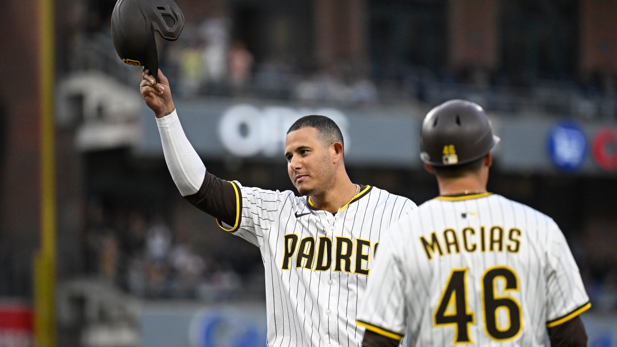Manny Machado passes 2,000 hits with big night against DBacks – NBC 7 San Diego