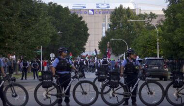 Chicago Police Blew Past DNC Overtime Budget – South Side Weekly
