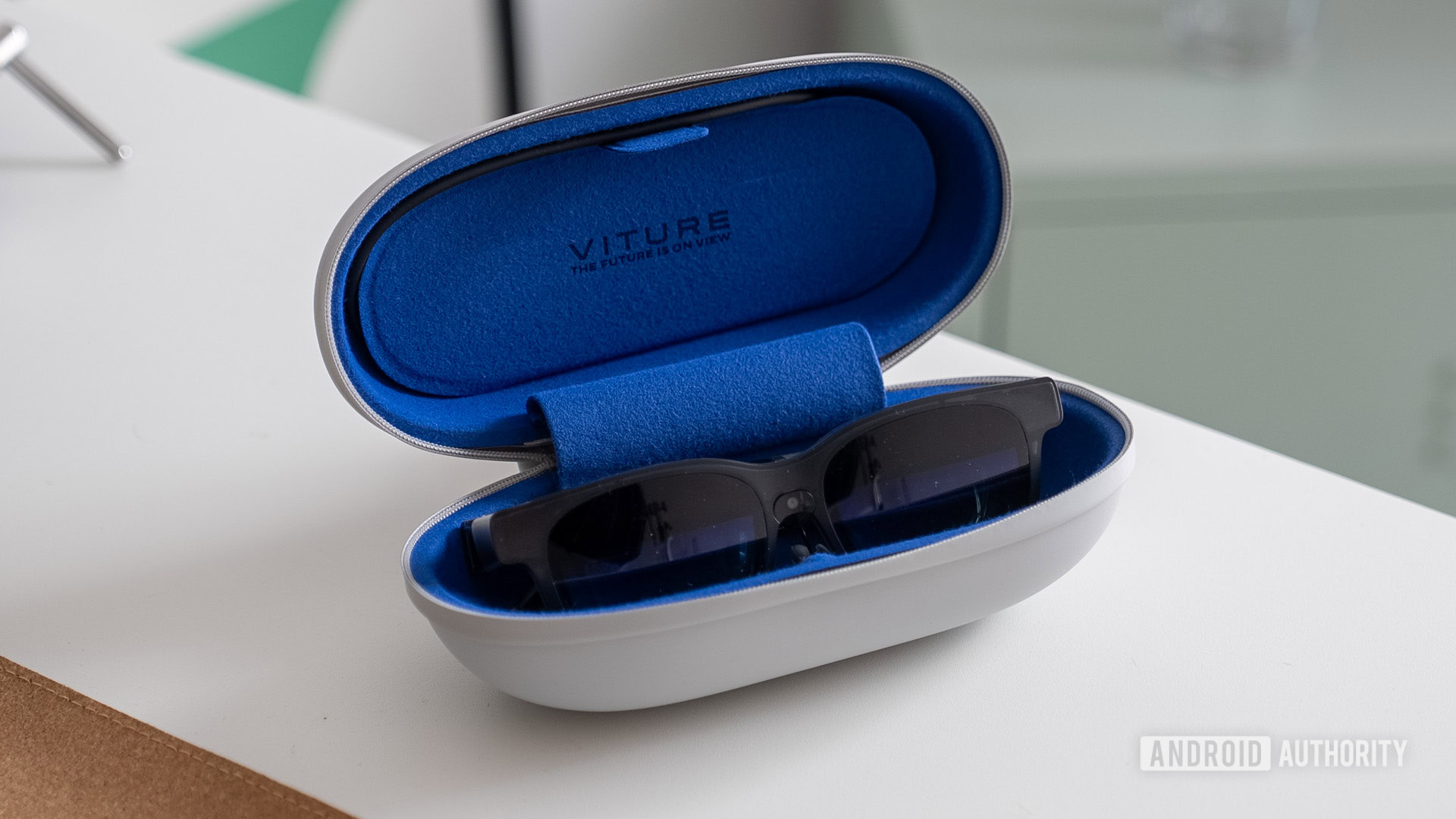 VITURE luma pro In Case