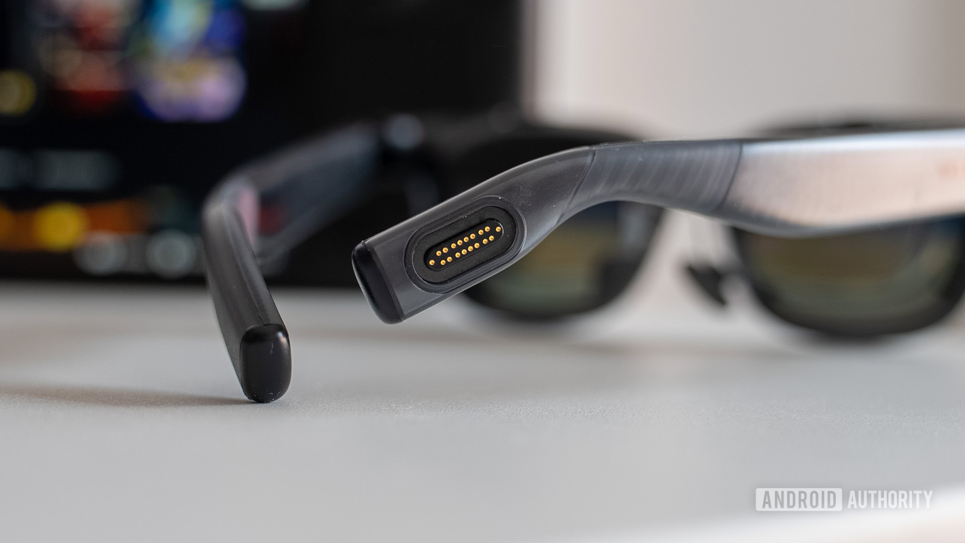 VITURE luma pro connection port