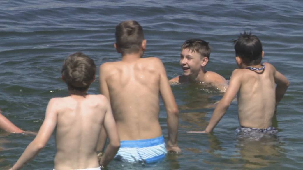 Click to play video: 'Health Matters: Summer water safety tips'