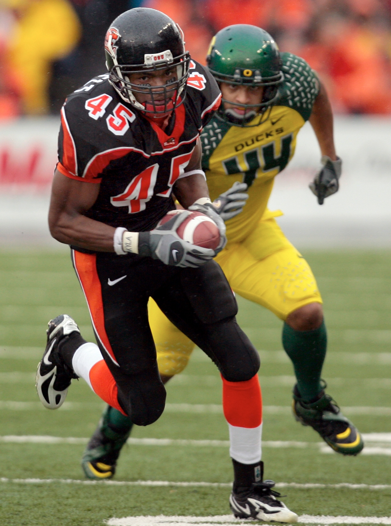 Oregon and Oregon State meet in the 110th Civil War football game