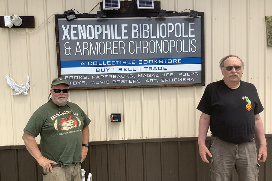 Xenophile-sign
