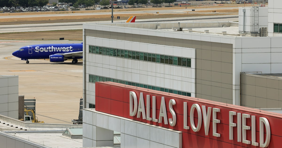 Man facing charges after bomb threat, pursuit that closed a Dallas Love Field runway