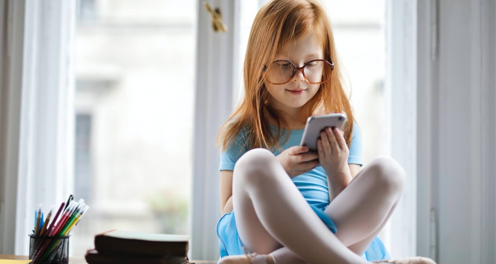Kids Who Get Smartphones Before 13 Face Skyrocketing Suicide Risk, Study Warns