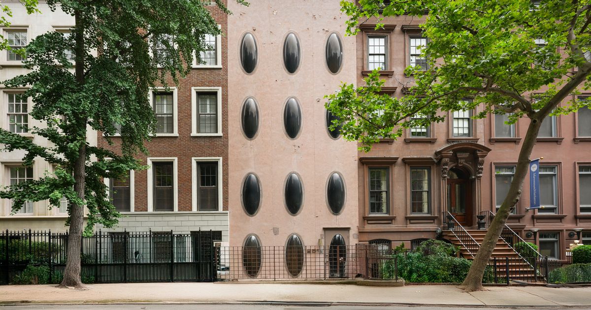 For the First Time in 50 Years, the Bubble House Is for Sale