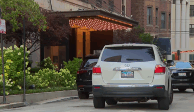 Lollapalooza festivalgoers say they were charged hidden fees for Chicago hotel, fight for refund