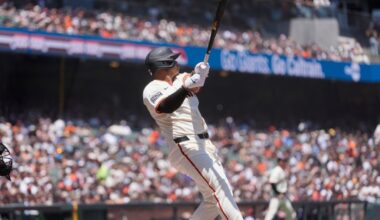 Giants trying to find success following Posey, Mays' approach